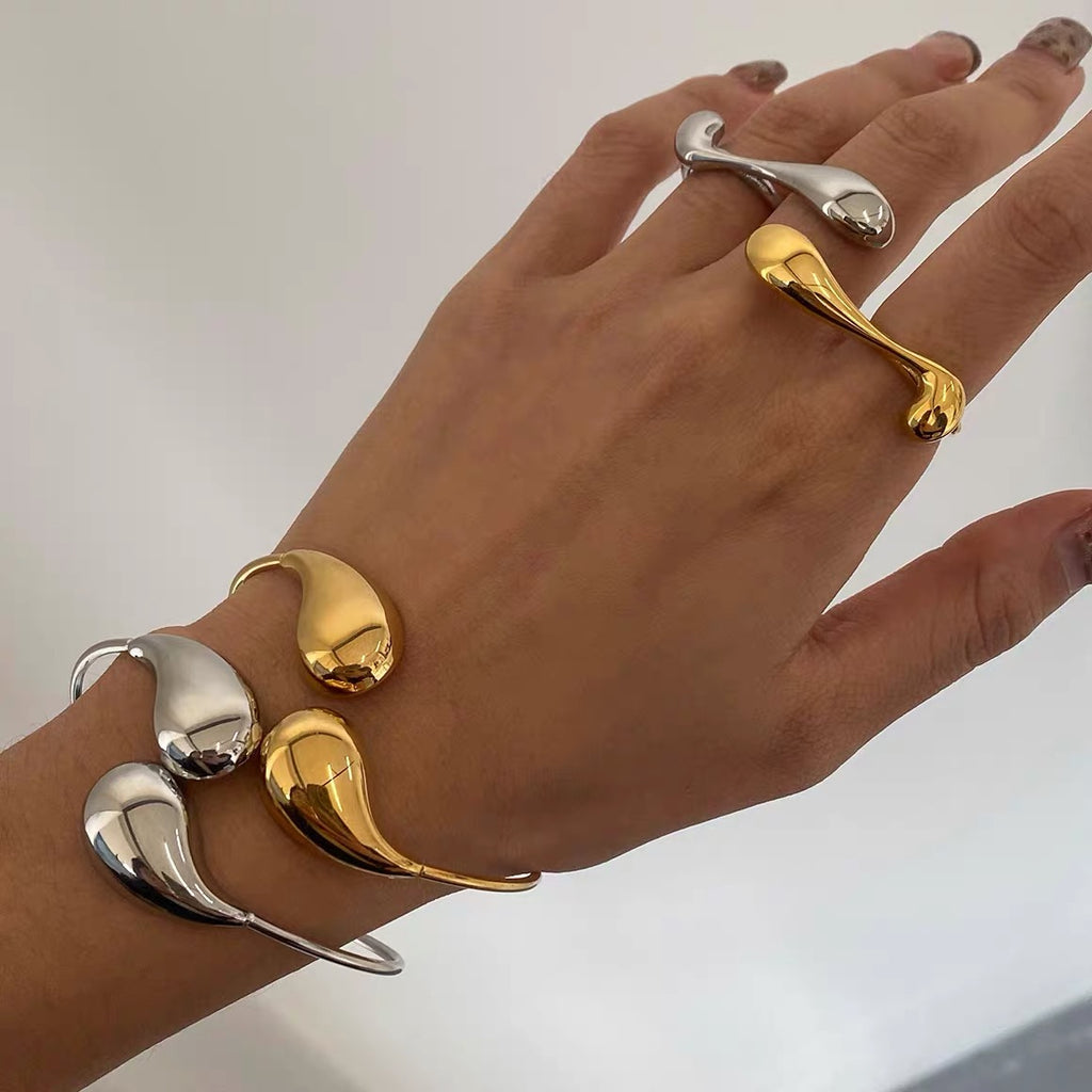 Elegant Sculptural Teardrop Bracelet