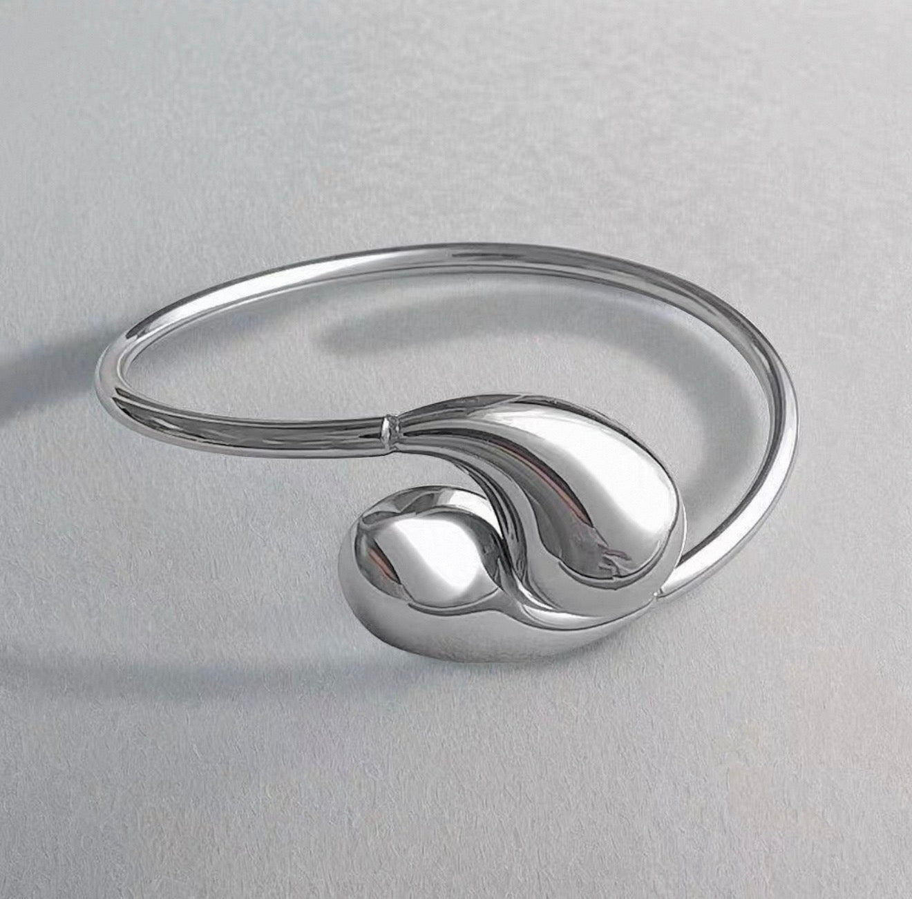 Elegant Sculptural Teardrop Bracelet