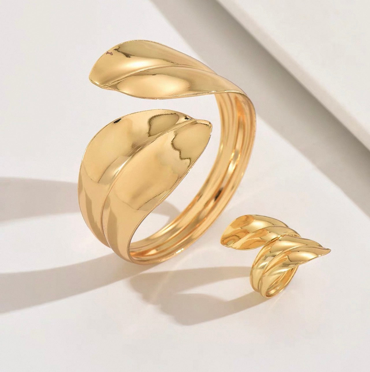 Golden Leaf Jewellery Set