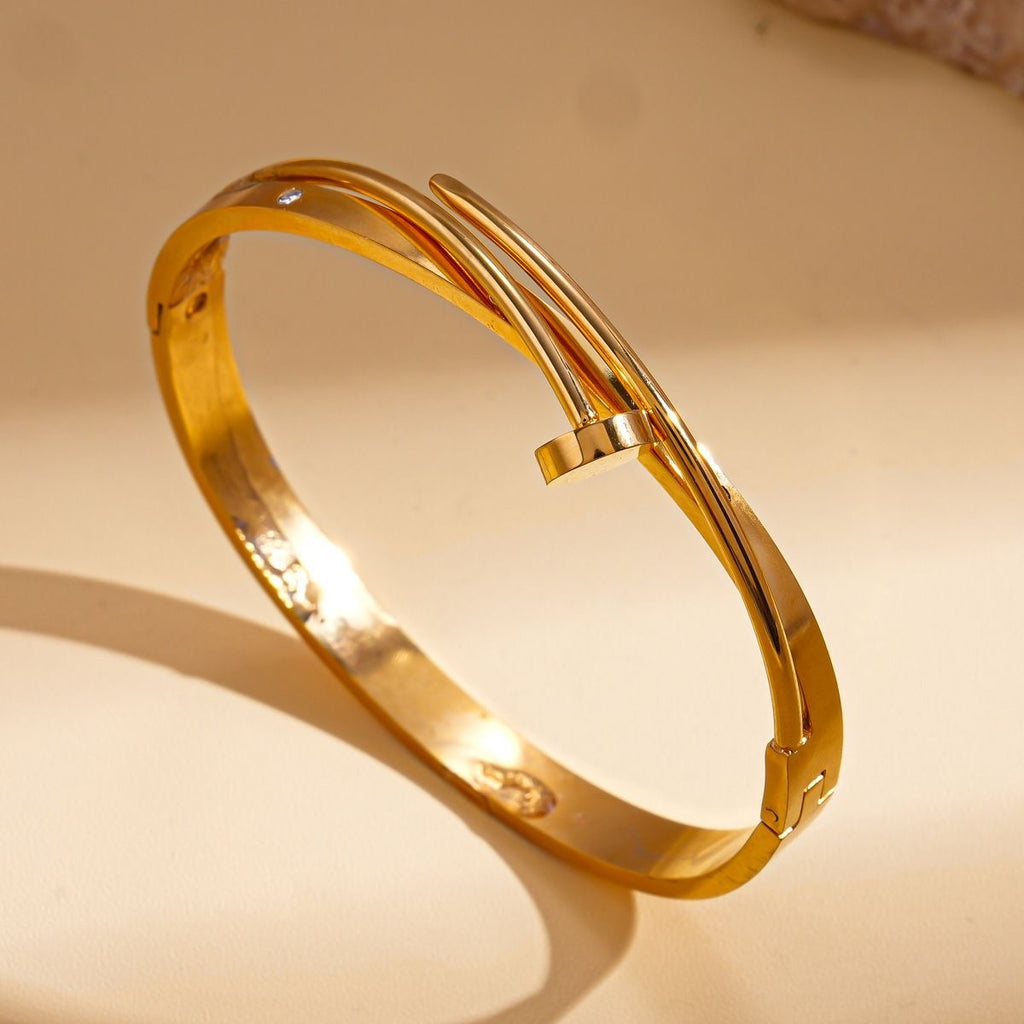 Gold bracelet for women