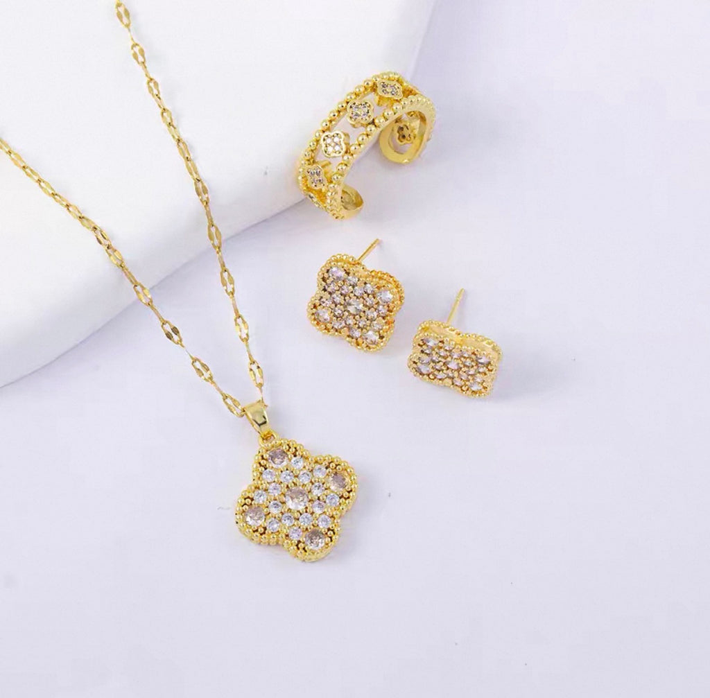 Golden Clover Luxe Collection