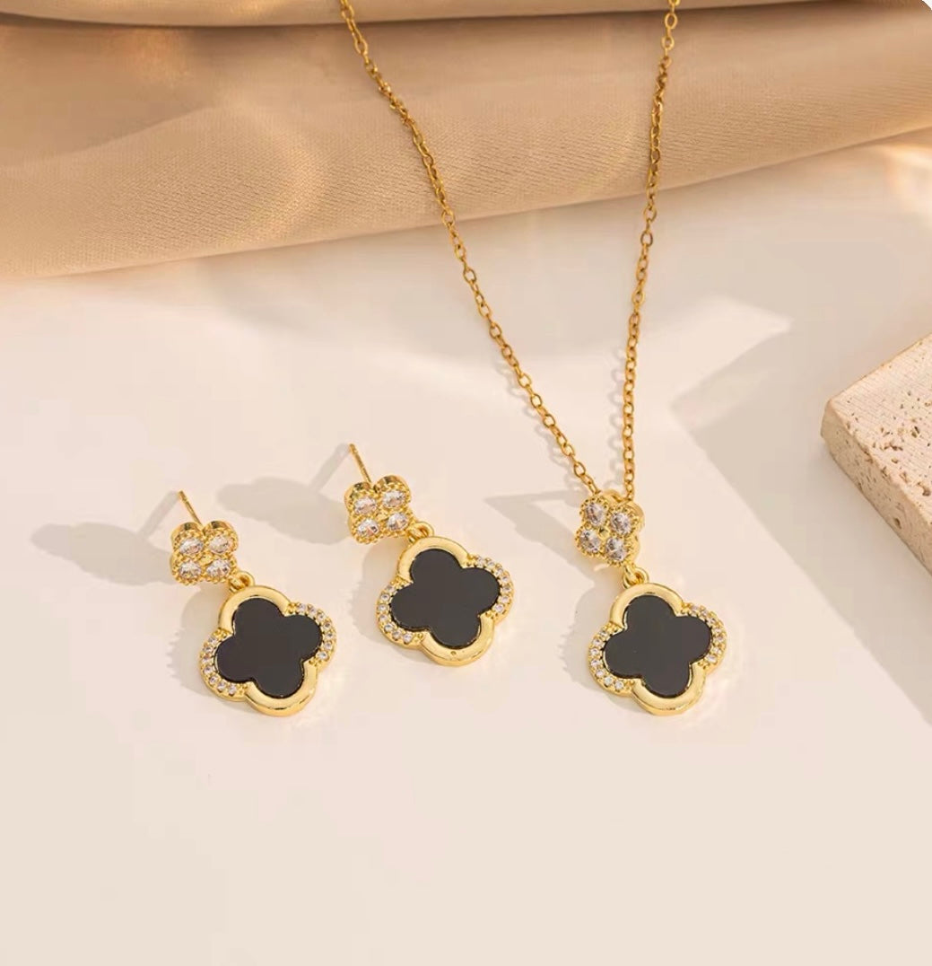 18K Gold Plated Stainless Steel Four Leaf Clover Pendant Necklace and Earrings Set