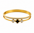Élora Clover Gold Bangle