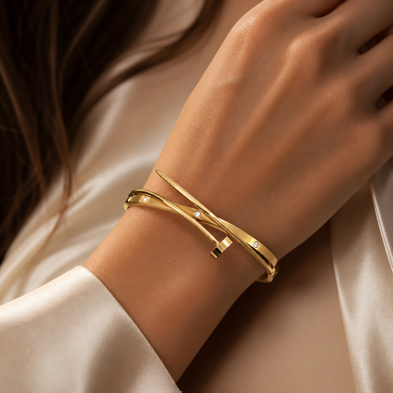 Radiant Curve Cuff – 18K Gold-plated Bangle