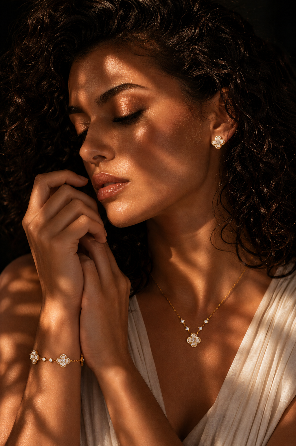 Elegant Gold Flower Jewellery Set for Women