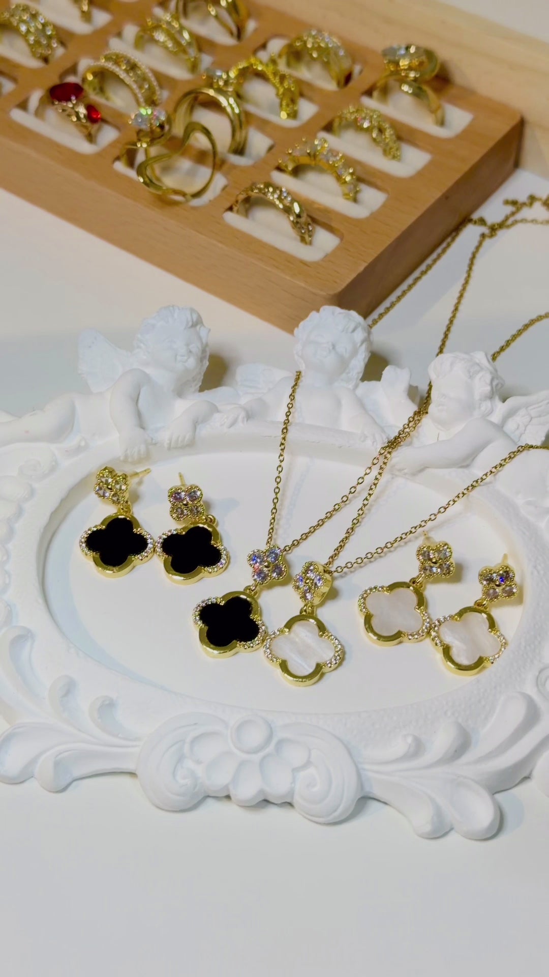 18K Gold Plated Stainless Steel Four Leaf Clover Pendant Necklace and Earrings Set